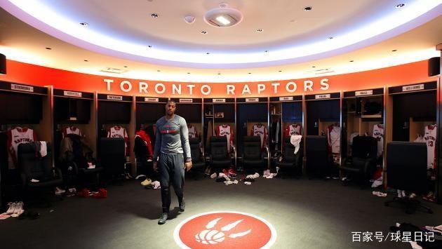 爱游戏体育包含上海久事训练开放日；清晨更衣室发声引欢呼；NBA常规赛在即；更衣室氛围转暖的词条